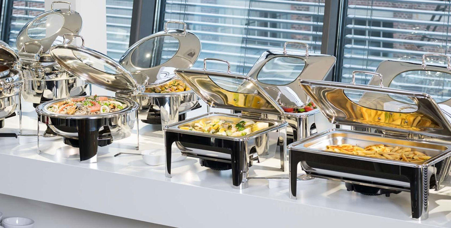 Superb Collection Inc.”, are known as the reputed manufacturer and exporter of premium quality range of copper Chaffing Dishes.